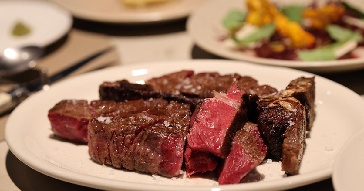 Im Michelin-Führer „Michelin“-Steakrestaurant in CheongdamㅣELPIC