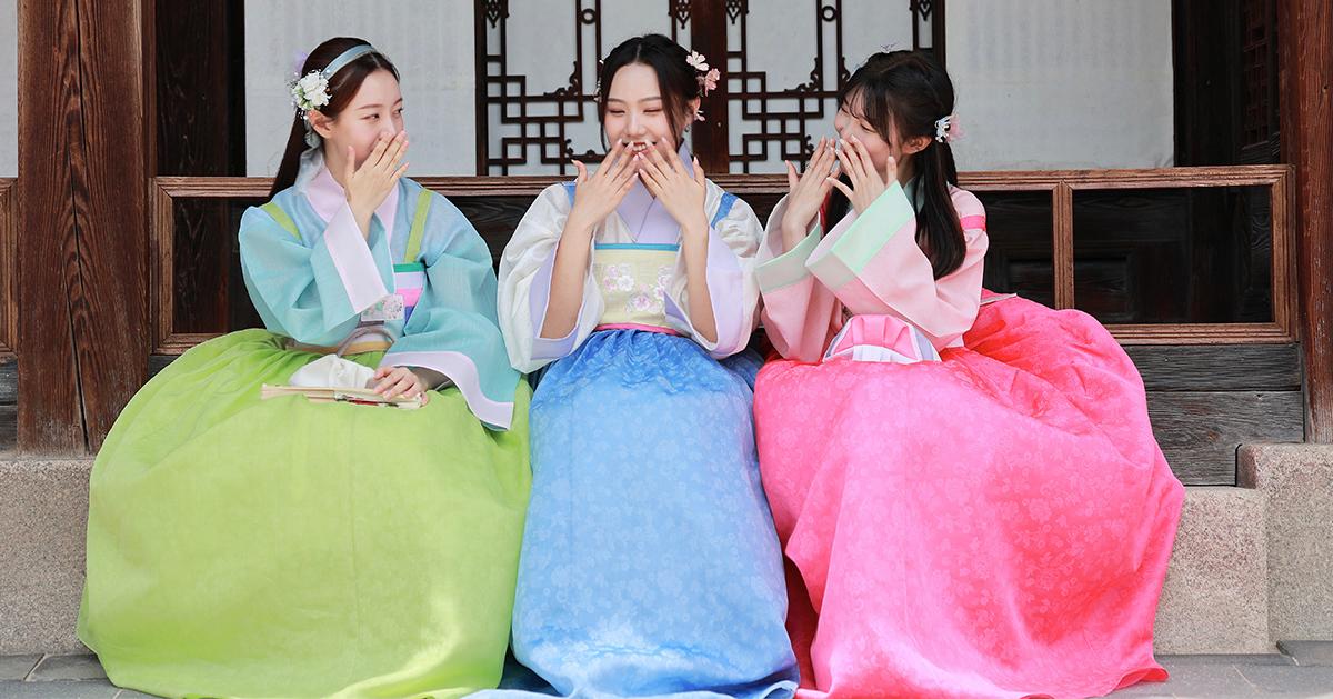 Alquiler de hanbok ChanggyeonggungㅣHanbok Yeinbang