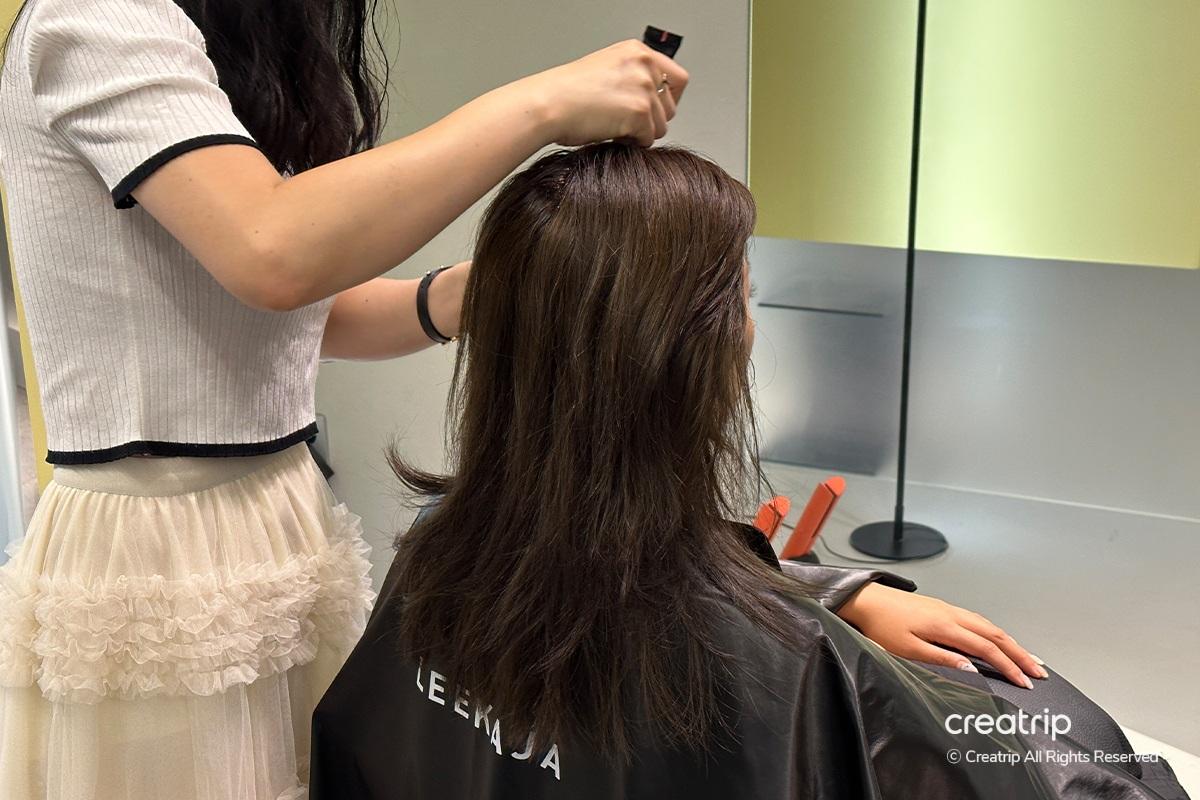 LEEKAJA HAIR LEEKAJA HAIR明洞店 沙龍 韓國染髮 韓系染髮 明洞美髮 頭髮護理 明洞美容院 韓國沙龍 清潭 美髮 染髮 剪髮 護髮 美髮廊 髮廊 美髮院 美容院 韓國美髮 韓國美髮院 韓國髮廊 明洞 首爾美髮 燙髮 美髮推薦