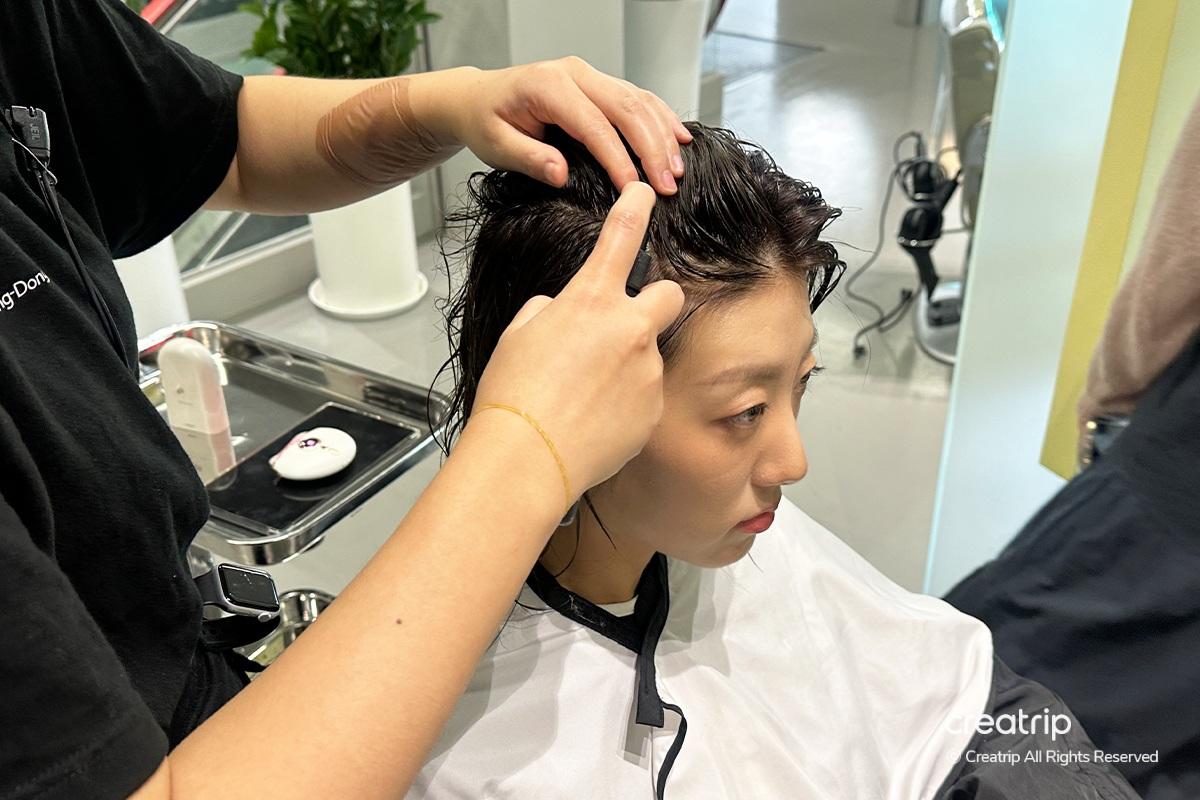 LEEKAJA HAIR LEEKAJA HAIR明洞店 沙龍 韓國染髮 韓系染髮 明洞美髮 頭髮護理 明洞美容院 韓國沙龍 清潭 美髮 染髮 剪髮 護髮 美髮廊 髮廊 美髮院 美容院 韓國美髮 韓國美髮院 韓國髮廊 明洞 首爾美髮 燙髮 美髮推薦