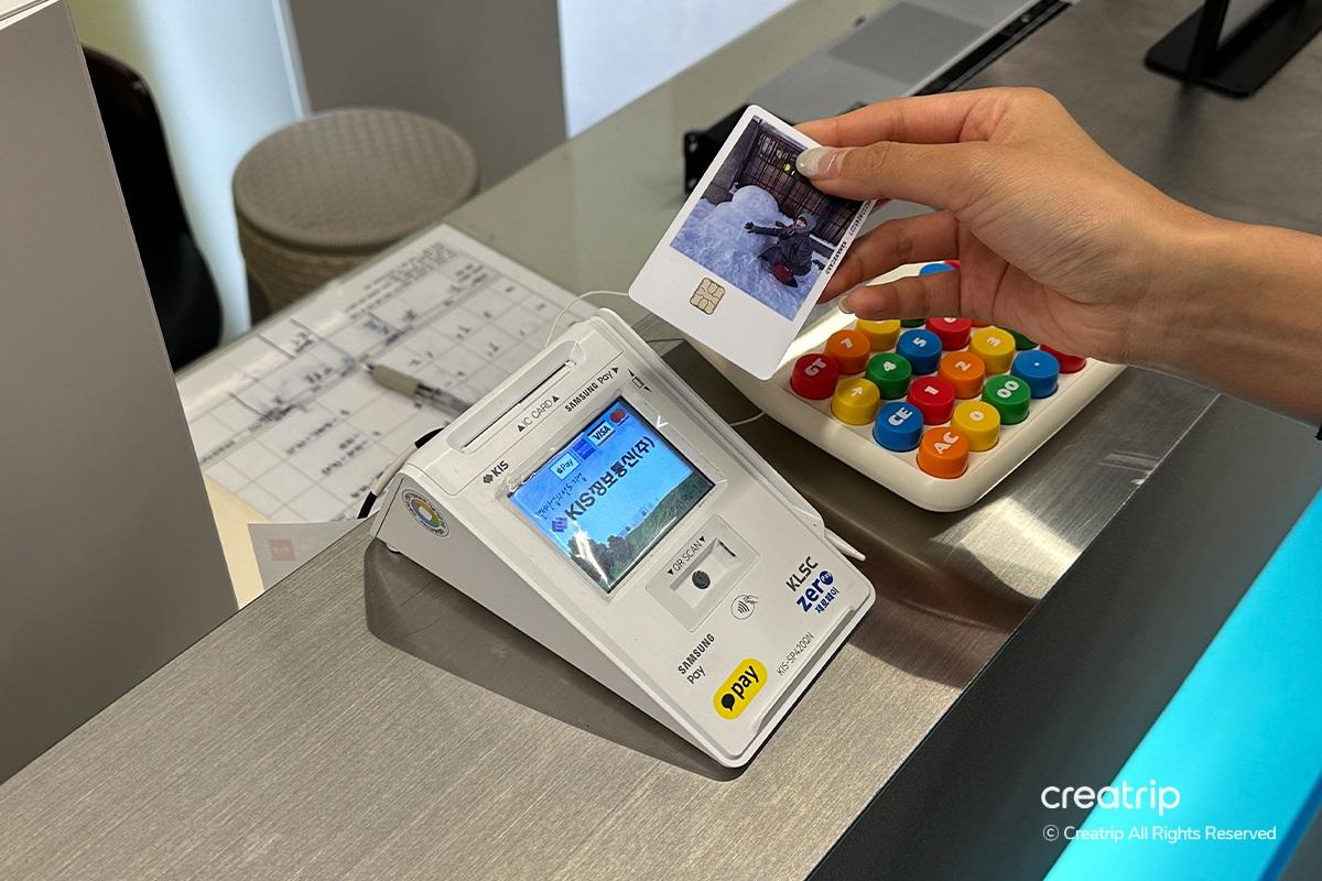 LEEKAJA HAIR LEEKAJA HAIR明洞店 沙龍 韓國染髮 韓系染髮 明洞美髮 頭髮護理 明洞美容院 韓國沙龍 清潭 美髮 染髮 剪髮 護髮 美髮廊 髮廊 美髮院 美容院 韓國美髮 韓國美髮院 韓國髮廊 明洞 首爾美髮 燙髮 美髮推薦