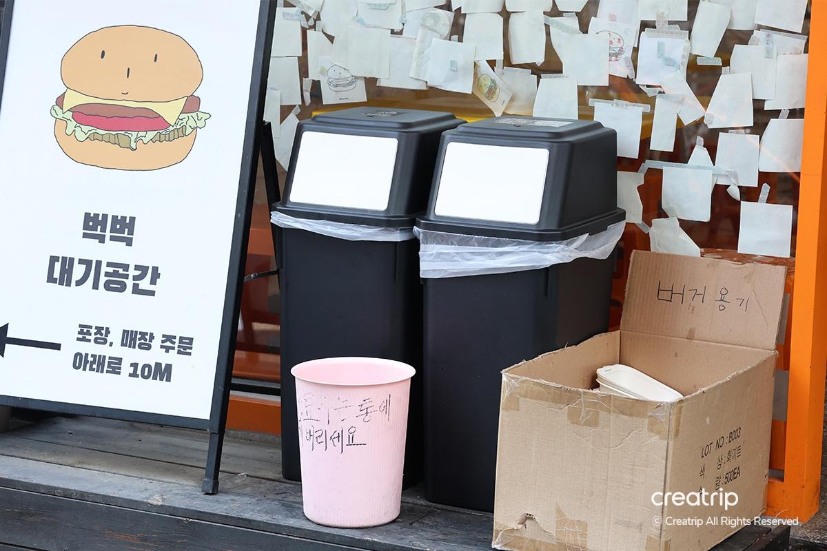 Burg Burg 梨泰院 梨泰院美食 手工漢堡 漢堡 辣雞翅 起司漢堡 Burg Burg梨泰院店