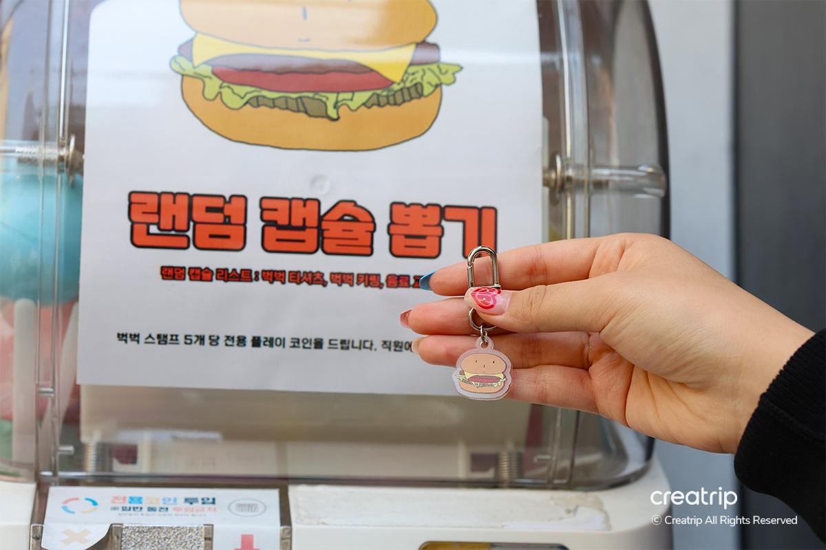 Burg Burg 梨泰院 梨泰院美食 手工漢堡 漢堡 辣雞翅 起司漢堡 Burg Burg梨泰院店