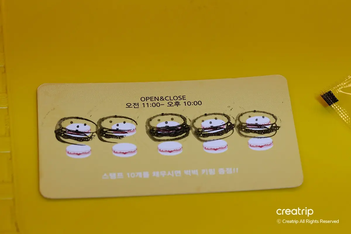 Burg Burg 梨泰院 梨泰院美食 手工漢堡 漢堡 辣雞翅 起司漢堡 Burg Burg梨泰院店