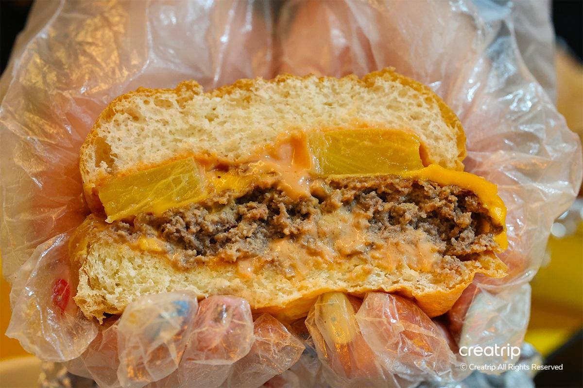 Burg Burg 梨泰院 梨泰院美食 手工漢堡 漢堡 辣雞翅 起司漢堡 Burg Burg梨泰院店