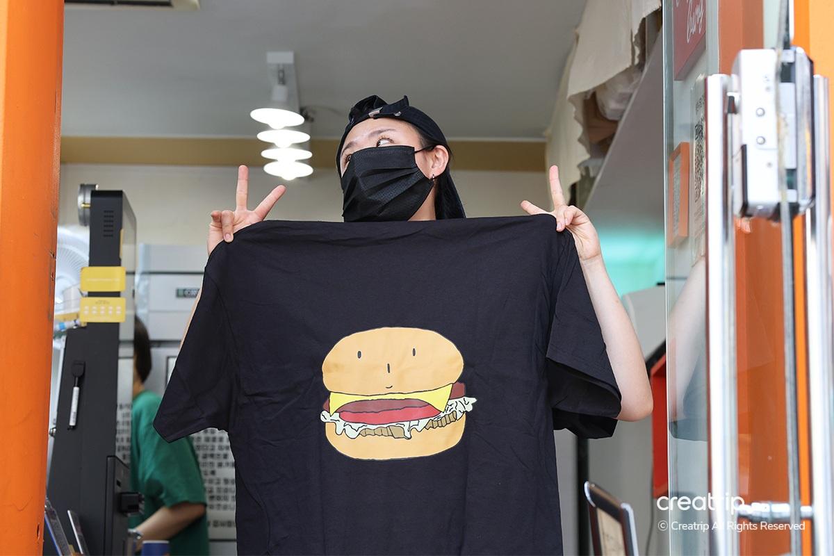 Burg Burg 梨泰院 梨泰院美食 手工漢堡 漢堡 辣雞翅 起司漢堡 Burg Burg梨泰院店