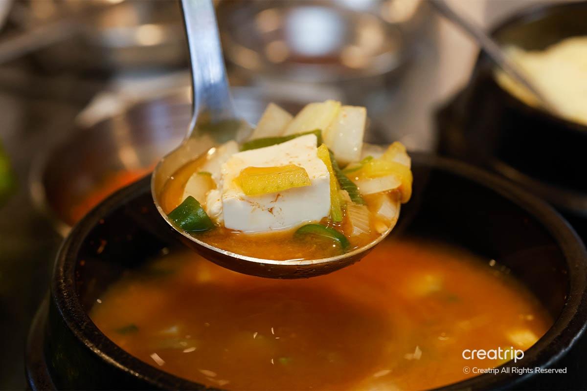 弘大美食 首爾美食 韓國美食 烤肉料理 弘大烤肉 胖胖豬頰肉