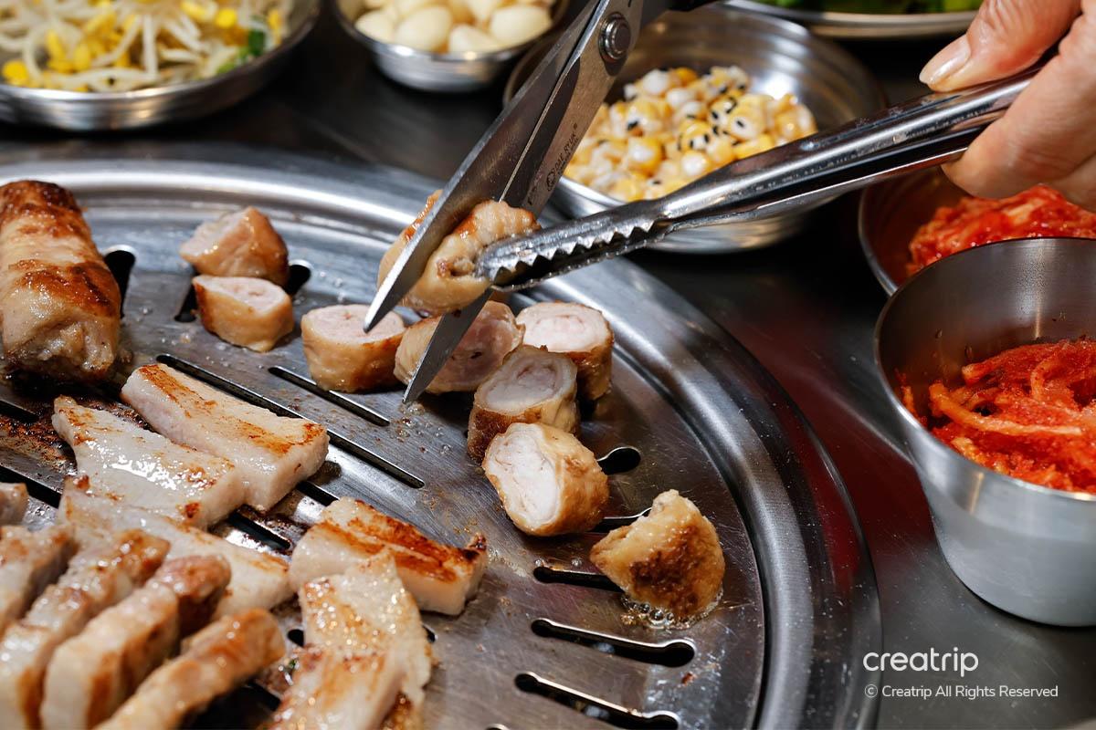 弘大美食 首爾美食 韓國美食 烤肉料理 弘大烤肉 胖胖豬頰肉