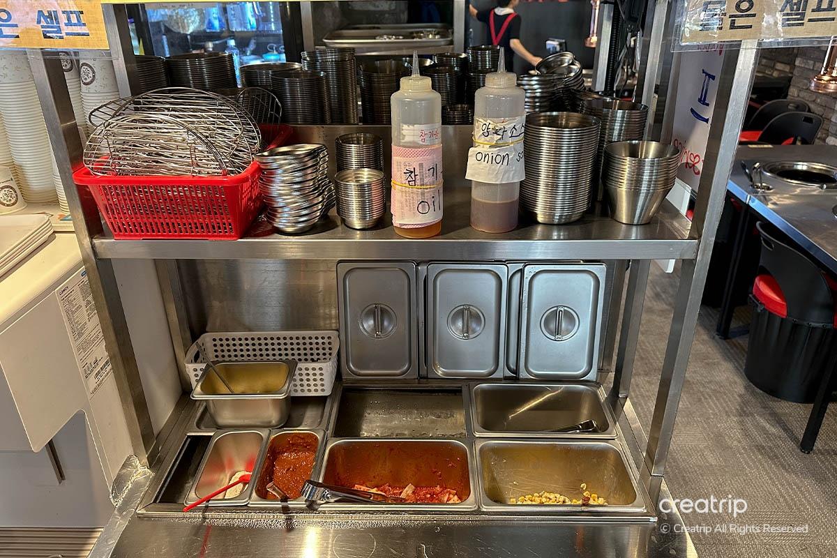 弘大美食 首爾美食 韓國美食 烤肉料理 弘大烤肉 胖胖豬頰肉