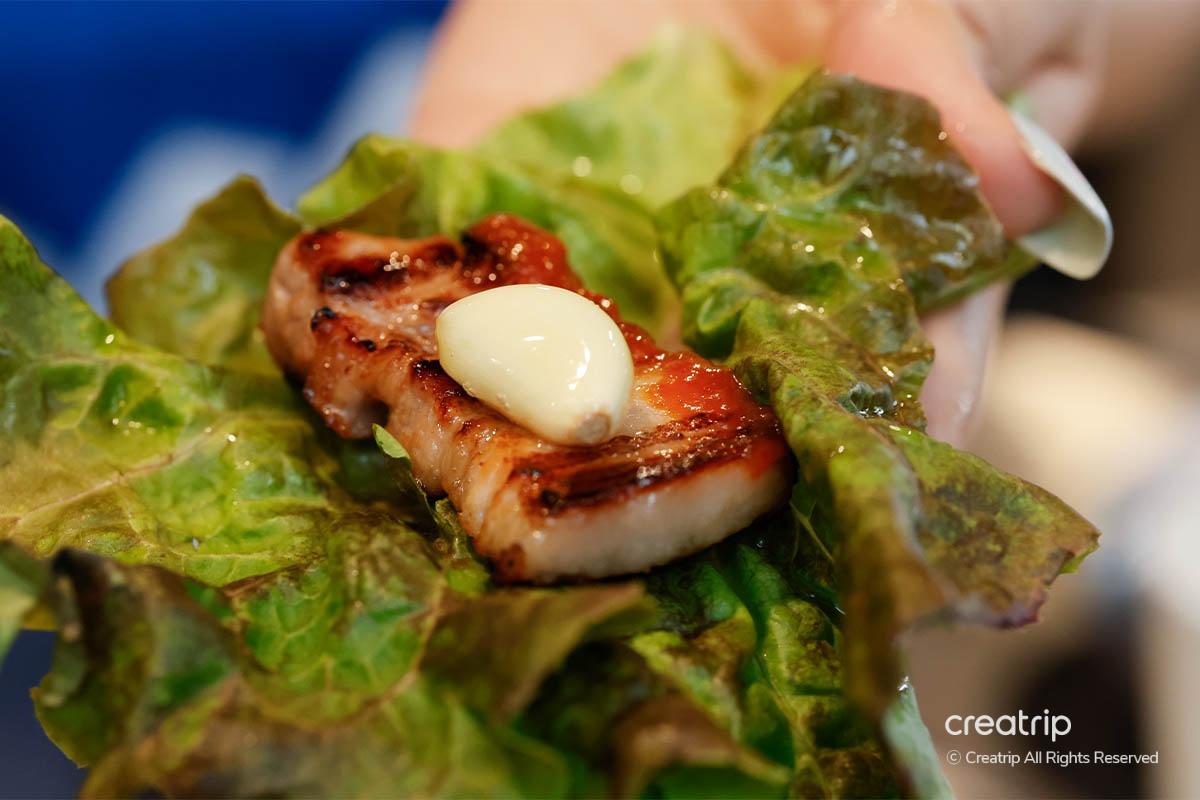 弘大美食 首爾美食 韓國美食 烤肉料理 弘大烤肉 胖胖豬頰肉