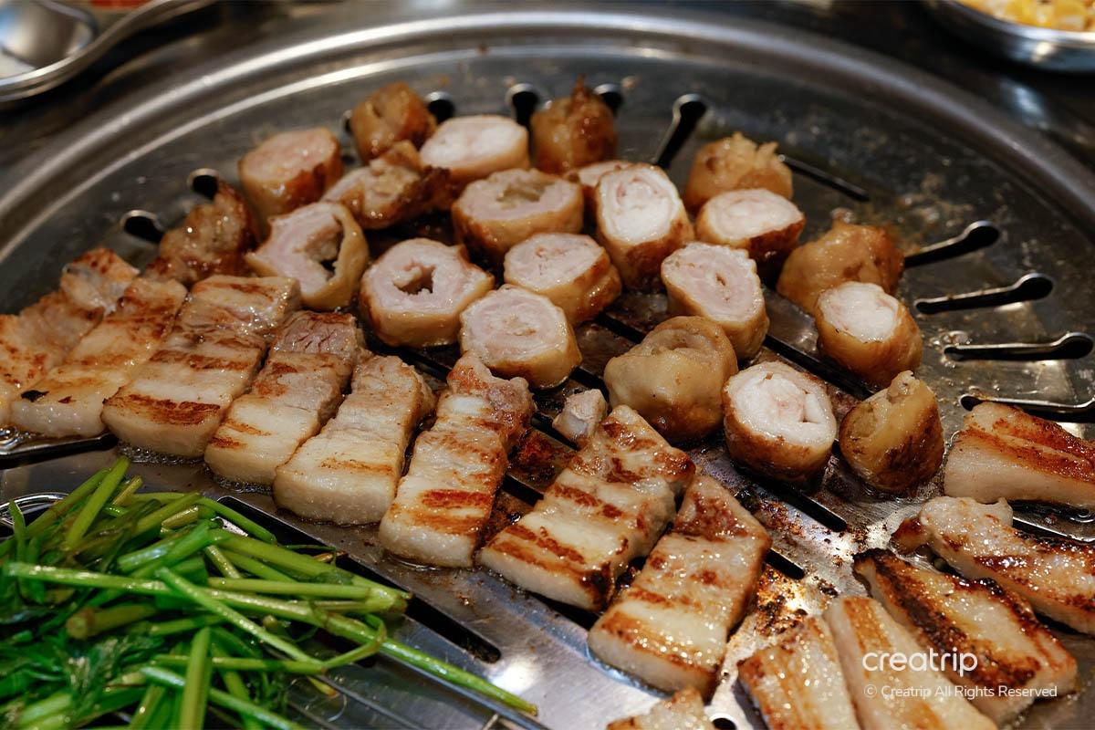 弘大美食 首爾美食 韓國美食 烤肉料理 弘大烤肉 胖胖豬頰肉