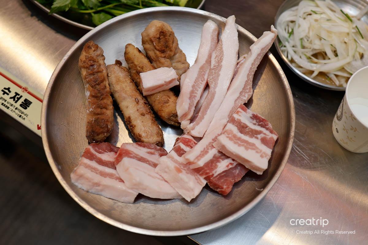 弘大美食 首爾美食 韓國美食 烤肉料理 弘大烤肉 胖胖豬頰肉