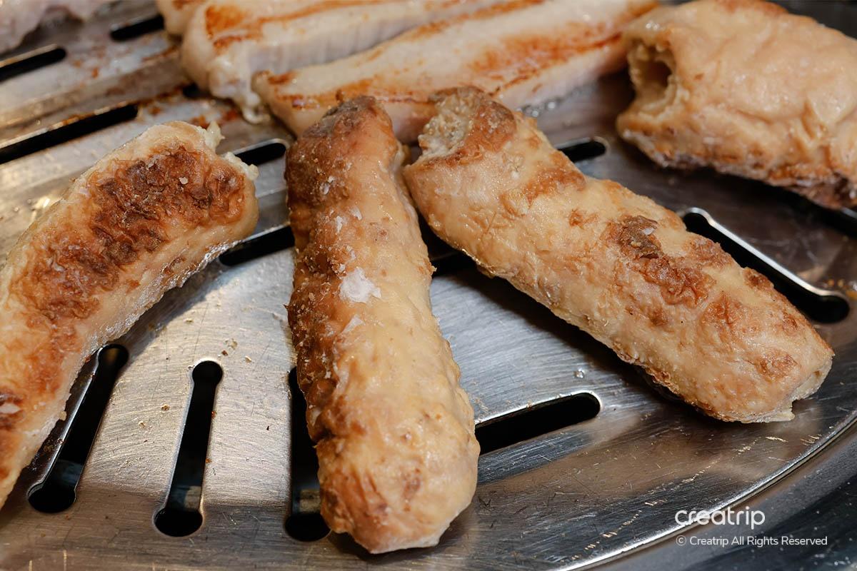 弘大美食 首爾美食 韓國美食 烤肉料理 弘大烤肉 胖胖豬頰肉