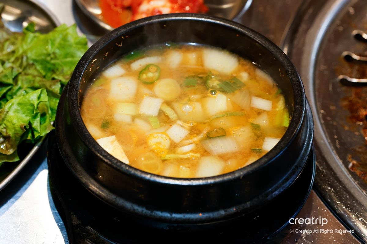 弘大美食 首爾美食 韓國美食 烤肉料理 弘大烤肉 胖胖豬頰肉