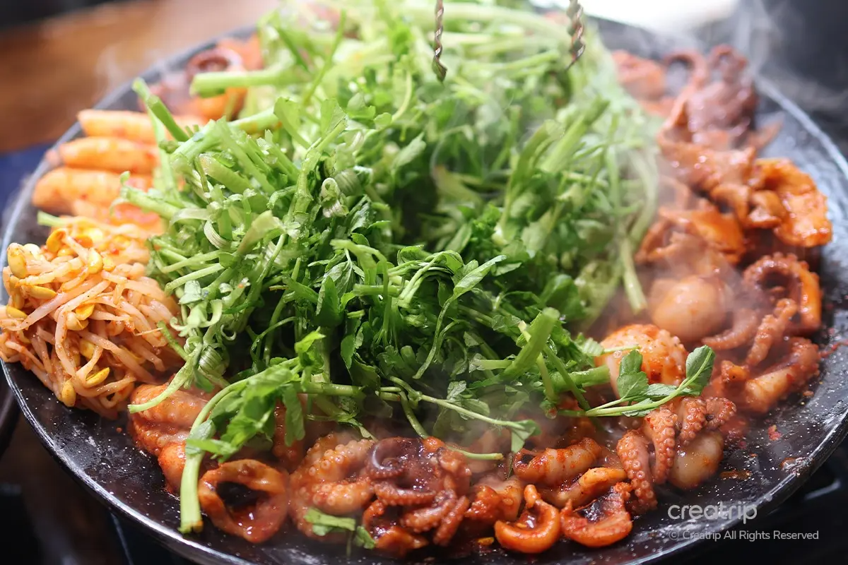 首爾龍山 龍山美食 龍山餐廳 龍理團路餐廳 龍理團路美食 2025首爾美食推薦 餐廳推薦 熱情島小章魚 열정도쭈꾸미