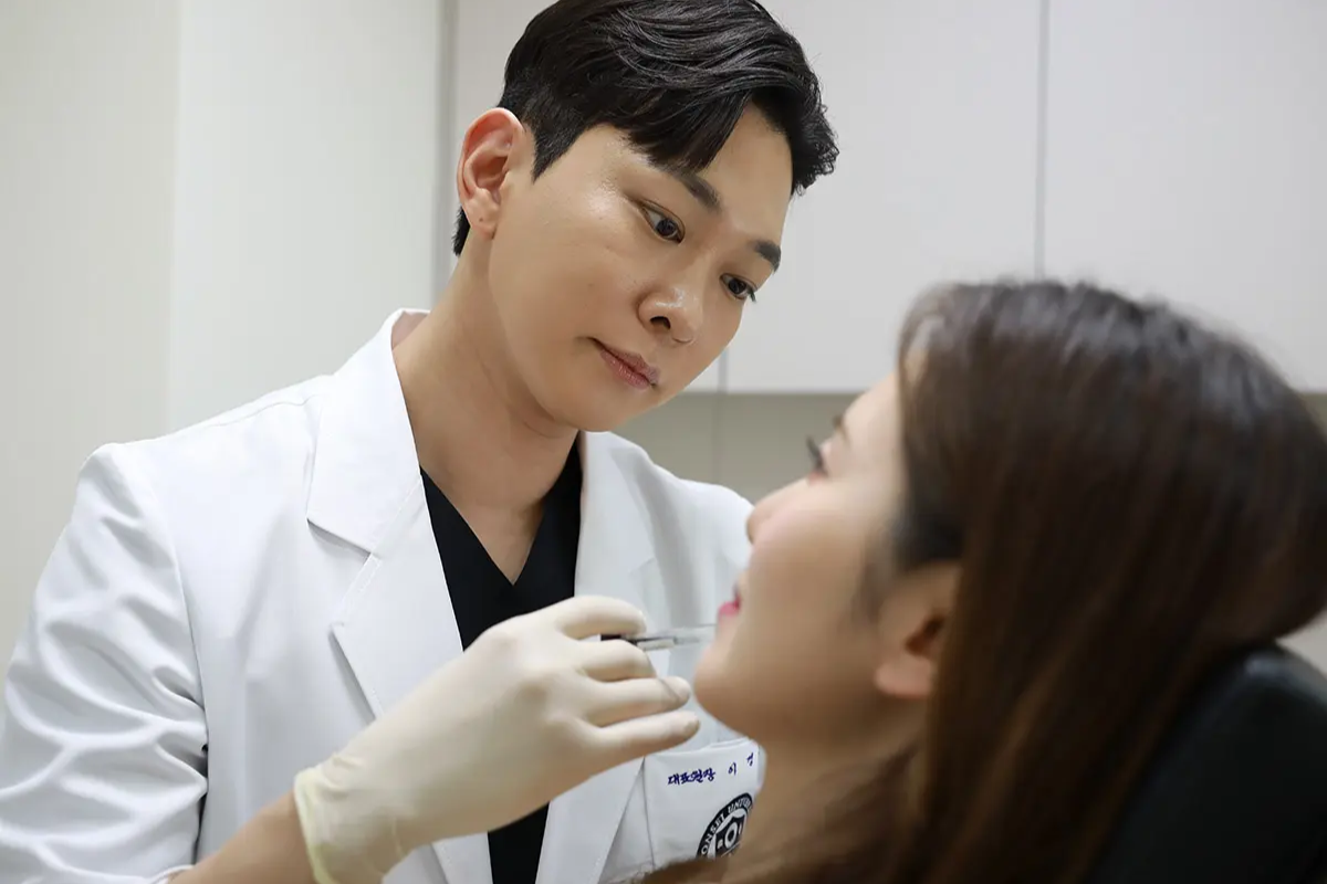 醫美 美容 護膚 療程 韓國醫美 韓國美容 醫美診所 弘大醫美 弘大美容 美容中心 弘大醫美療程推薦 弘大醫美診所推薦 弘大醫學美容 弘大微整形 弘大皮膚美容 首爾弘大醫美推薦 醫美診所價錢比較 韓國醫美資訊