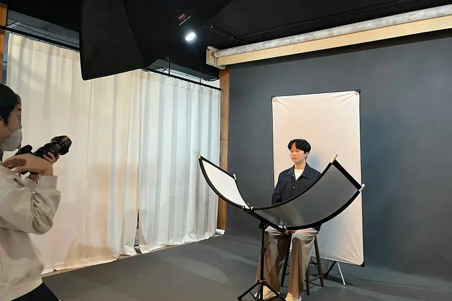 2025韓國首爾證件照 證件照 化妝 髮型證件照推薦 首爾照相館