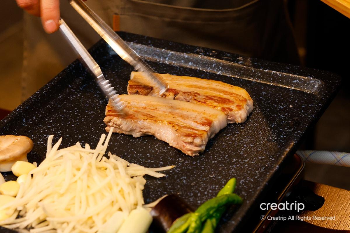 首爾五花肉 烤肉 生拌牛肉 烤肉店 益善洞牧場 明洞美食店 首爾美食 韓國烤肉 明洞美食