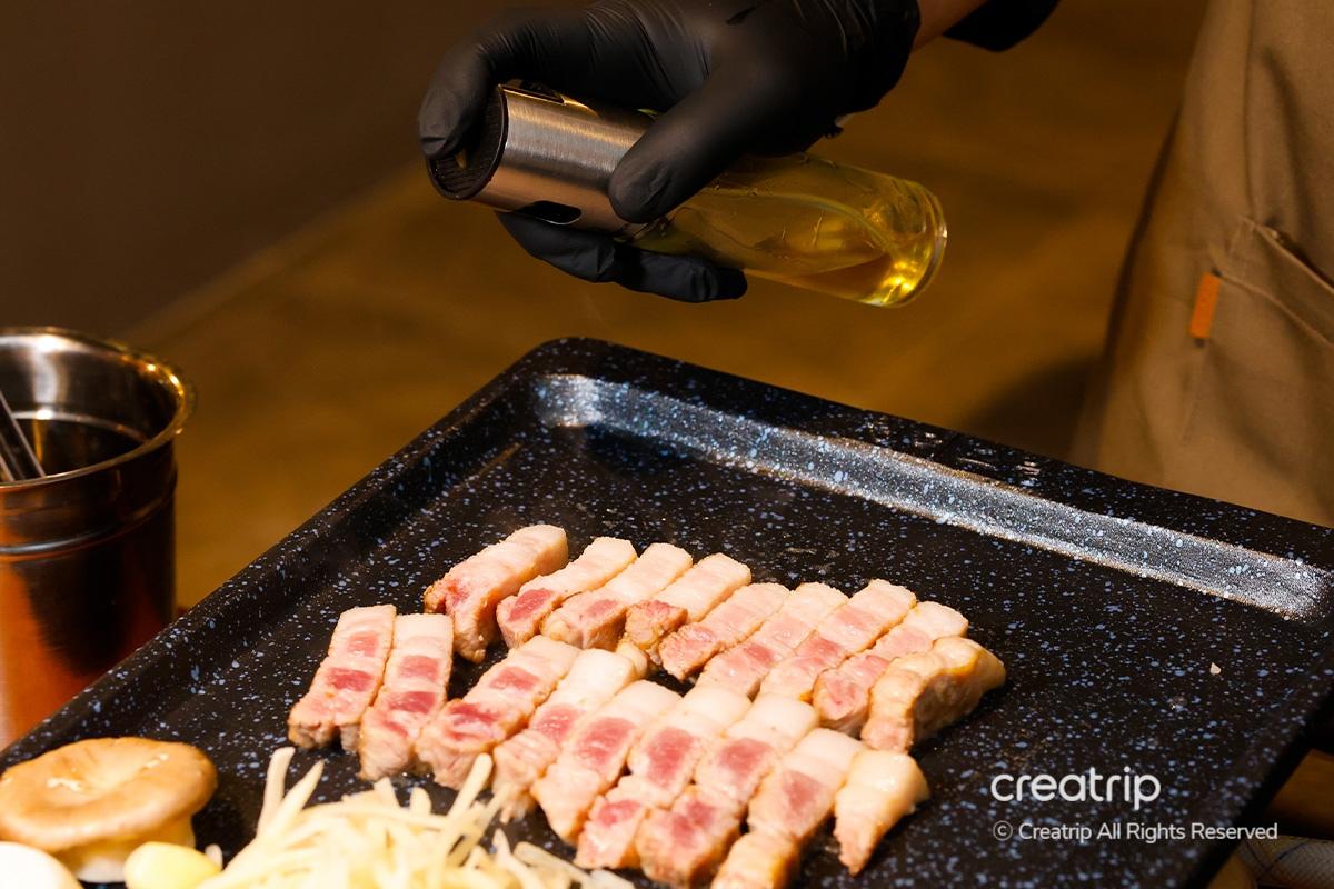 首爾五花肉 烤肉 生拌牛肉 烤肉店 益善洞牧場 明洞美食店 首爾美食 韓國烤肉 明洞美食