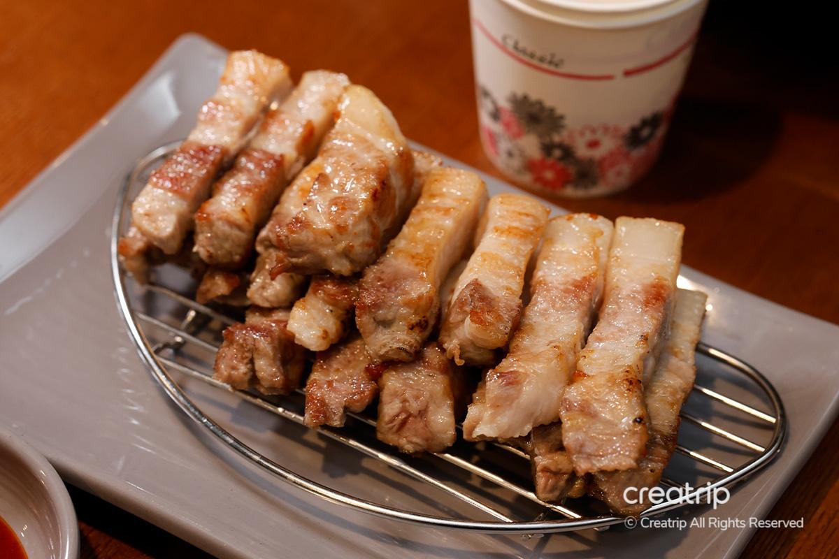 首爾五花肉 烤肉 生拌牛肉 烤肉店 益善洞牧場 明洞美食店 首爾美食 韓國烤肉 明洞美食