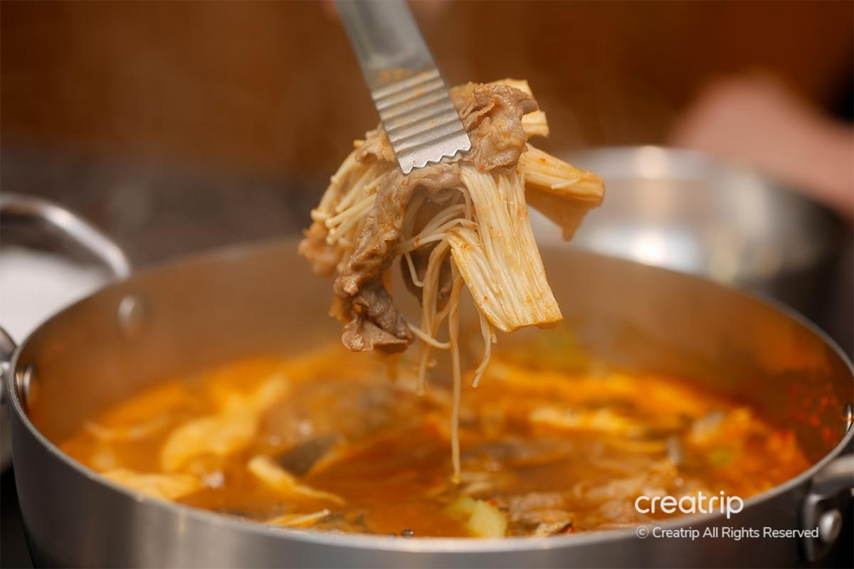 圣水站 圣水美食 刀削面 韩国刀削面 崔家蕈菇火锅刀削面