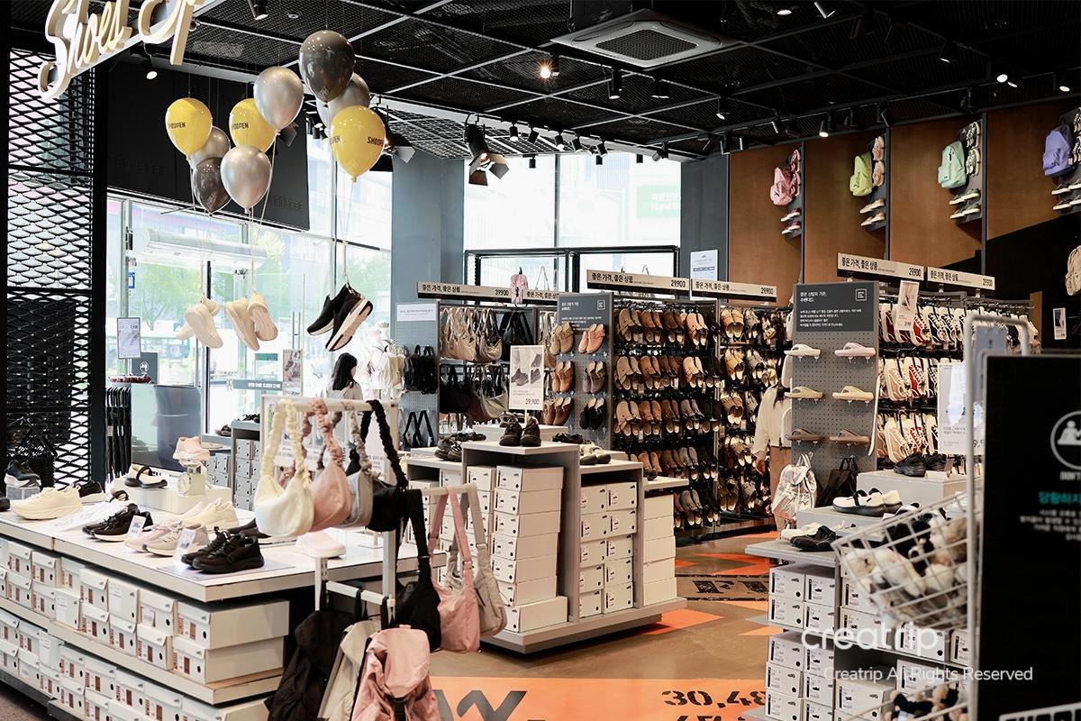 運動鞋 皮鞋 輕便鞋 弘大購物 Shoopen 鞋子購物 球鞋 樂福鞋 K-fashion K時尚 弘大SHOOPEN 韓國鞋款