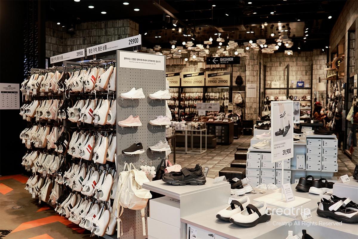 運動鞋 皮鞋 輕便鞋 弘大購物 Shoopen 鞋子購物 球鞋 樂福鞋 K-fashion K時尚 弘大SHOOPEN 韓國鞋款