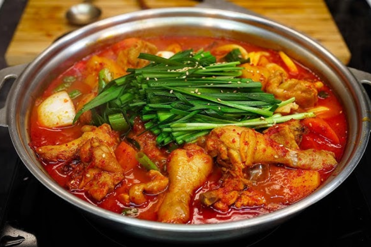 美食 韓國美食 韓國餐廳 首爾美食 首爾餐廳 韓國外賣 雞 雞肉料理 辣燉雞湯