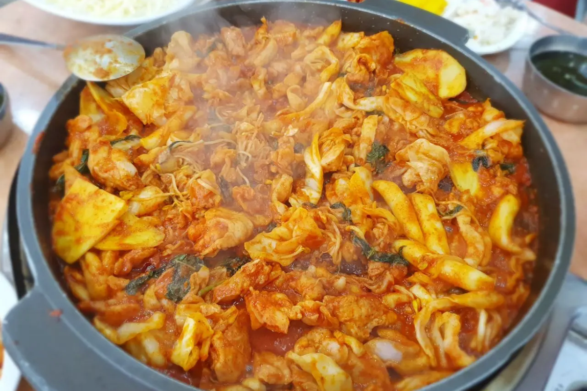 美食 韓國美食 韓國餐廳 首爾美食 首爾餐廳 韓國外賣 雞 雞肉料理 辣炒雞