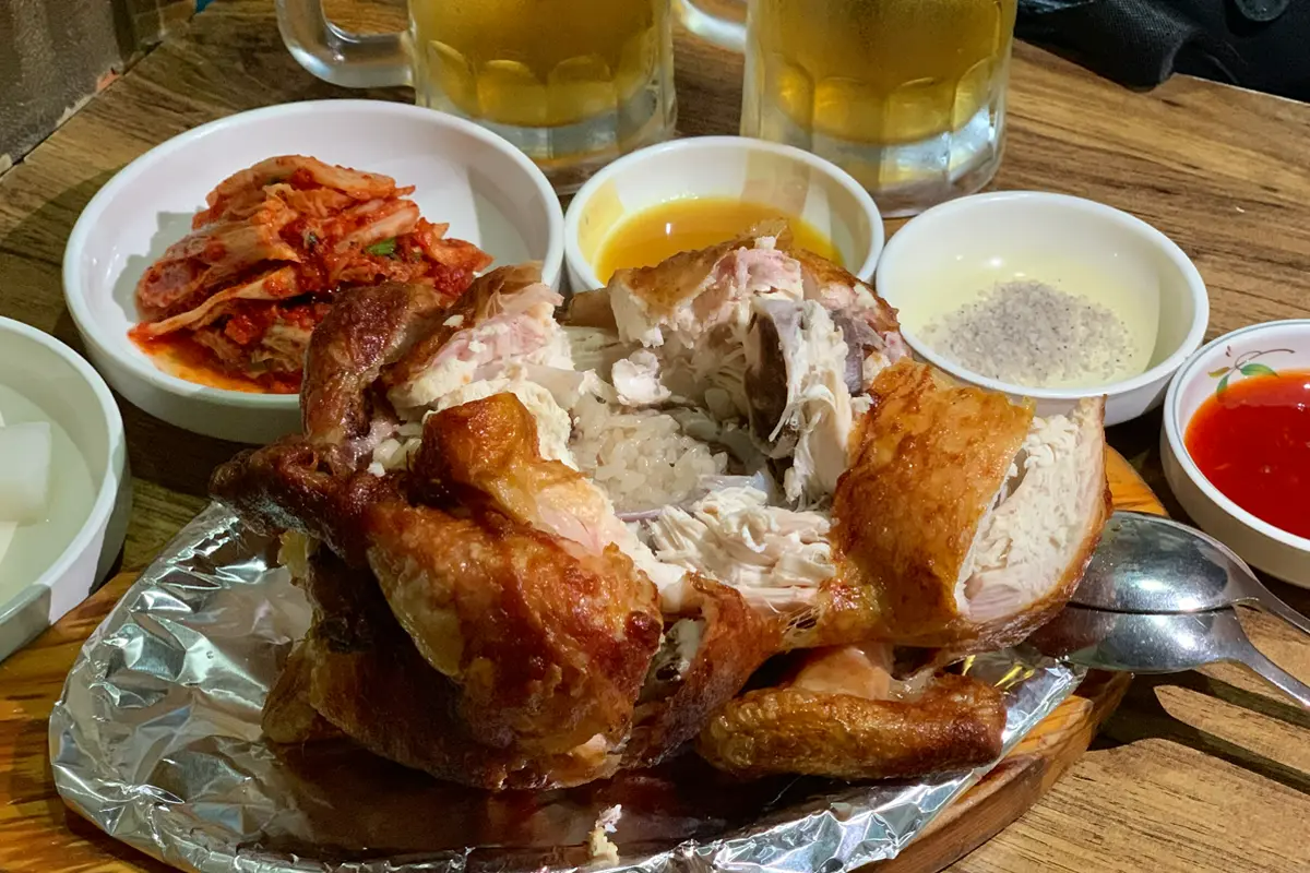 美食 韓國美食 韓國餐廳 首爾美食 首爾餐廳 韓國外賣 雞 雞肉料理 烤全雞