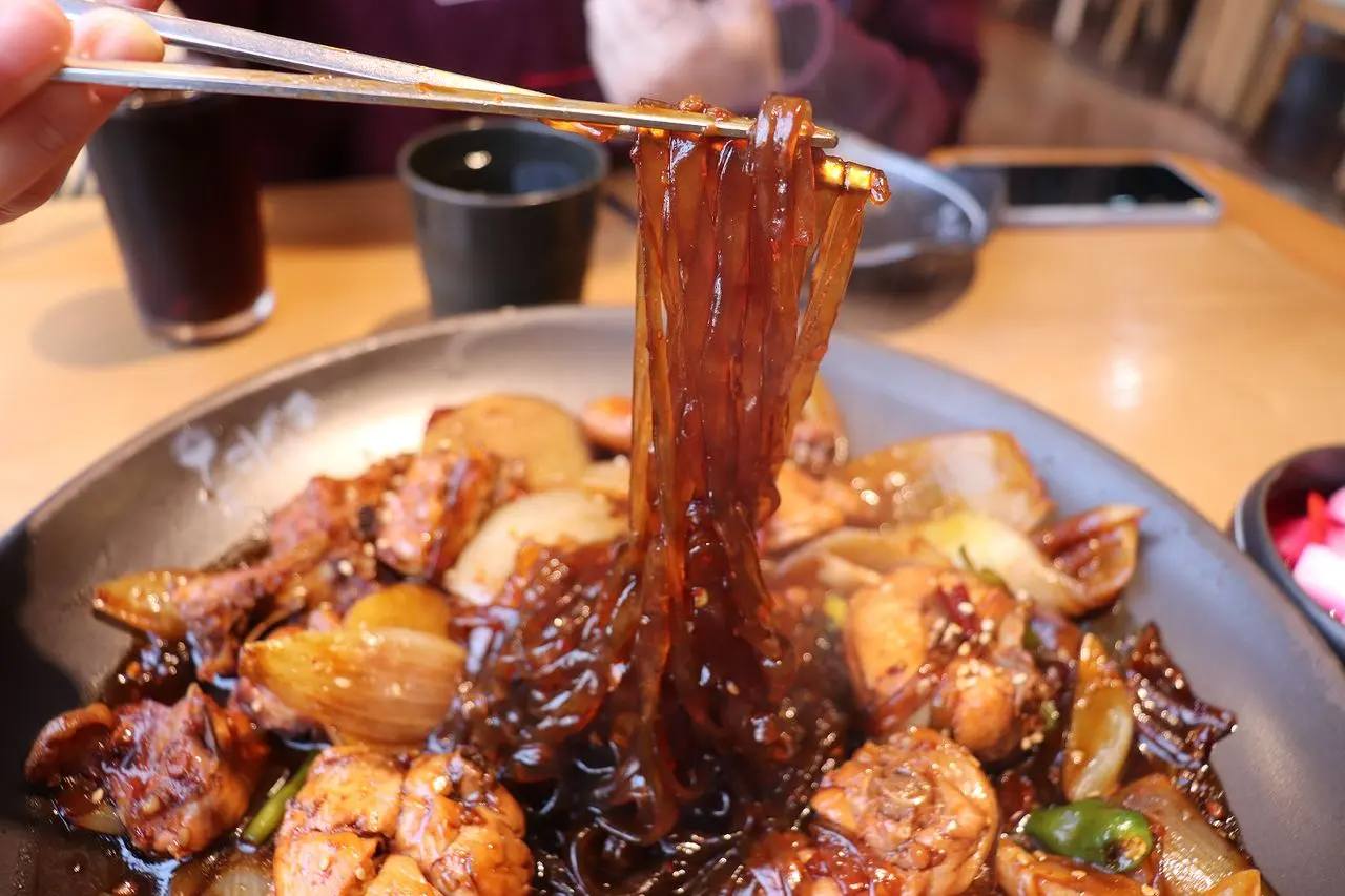 美食 韓國美食 韓國餐廳 首爾美食 首爾餐廳 韓國外賣 雞 雞肉料理 燉雞