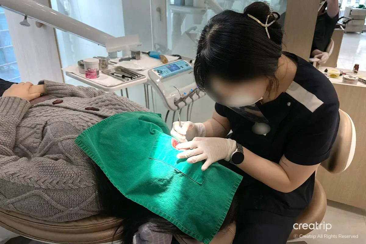 韓國牙齒美白 韓國漂牙 韓國牙齒美白療程 韓國牙科 韓國牙醫 韓國美白牙齒 韓國牙齒護理 韓國牙齒保健 韓國美容 瓷牙貼片 陶瓷牙齒貼片 藍光美白 藍光漂牙 韓國牙科診所推薦 價錢