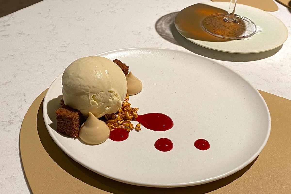 ベンソンクリーマリーソウル　ベンソンテイスティングラウンジ　韓国アイスクリーム　ソウルおすすめカフェ　韓国ソウルカフェ人気　狎鴎亭ロデオカフェ　江南カフェ　ソウル人気スポット　韓国人気スポット　韓国おすすめスポット　韓国デザート　韓国おしゃれカフェ