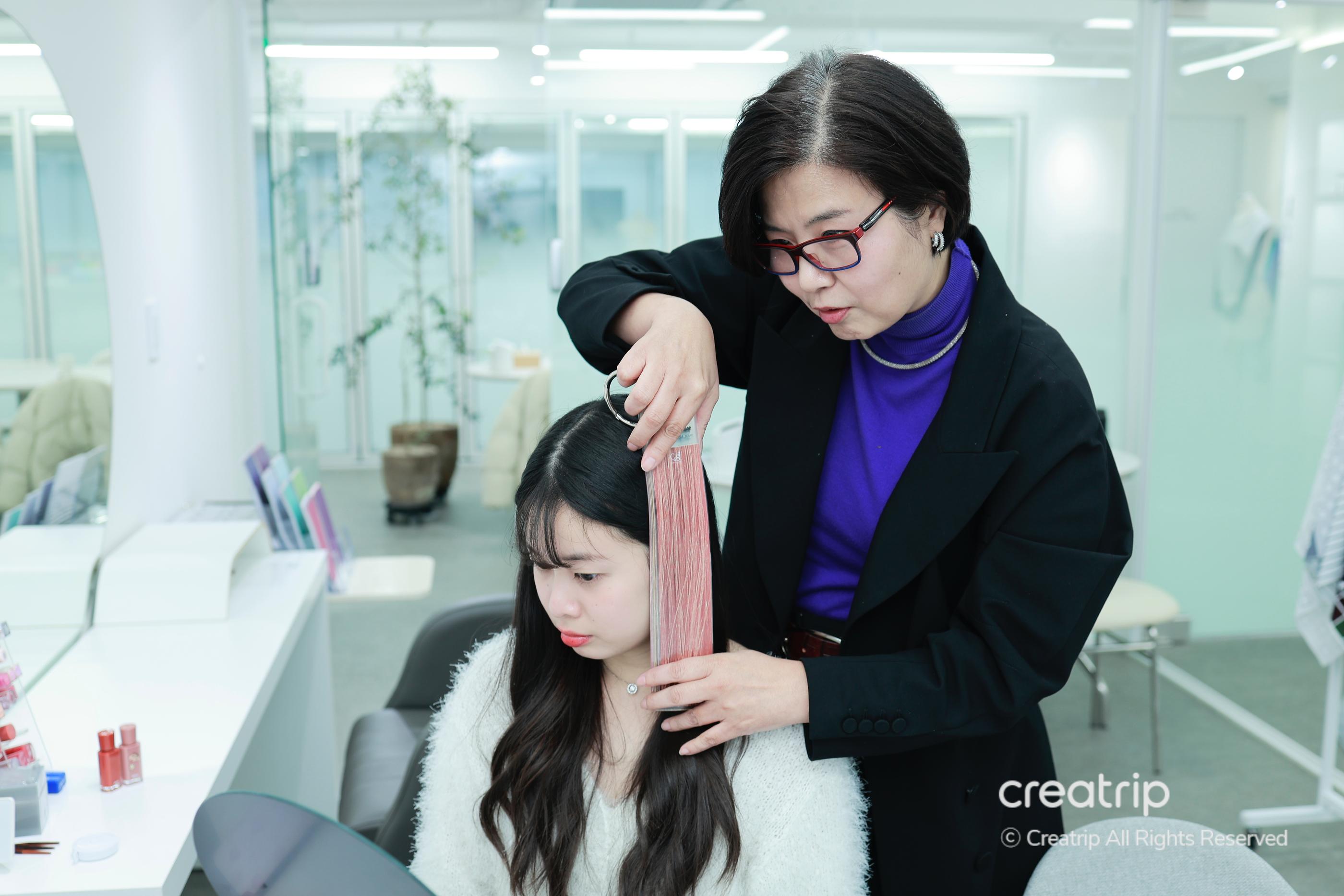 CNSPersonalConsulting 有齊多款化妝品同埋個人化諮詢工具。