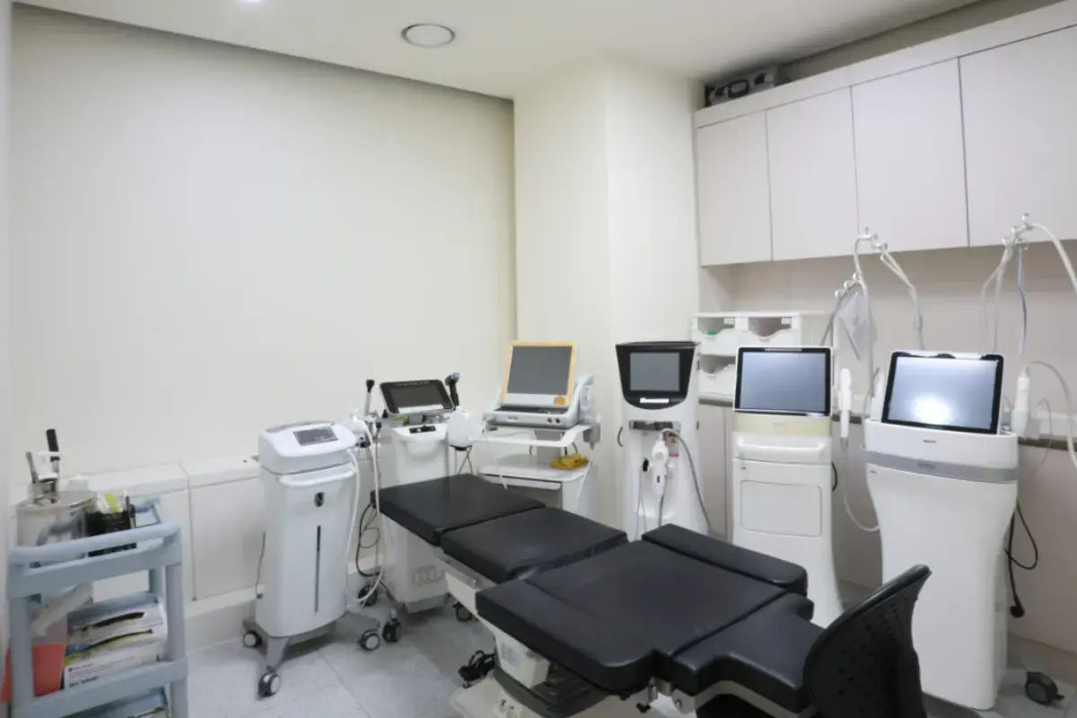 去韓國醫美診所前必做事項 韓國醫美攻略 韓國醫美前準備 韓國醫美避免雷區 韓國醫美黑名單小心 韓國醫美注意事項 韓國醫美術前諮詢重點 韓國醫美風險提示 韓國醫美新手指南 香港人赴韓醫美攻略 韓國醫美診所種類 韓國醫美療程諮詢 韓國醫美診所推薦 免費預約 醫美小貼士