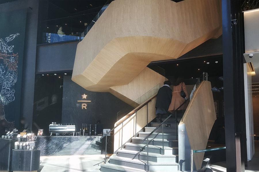 staircase at starbucks reserve jongno tower