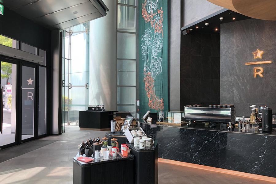 jongno tower starbucks reserve counter in marble design and reserve sign 