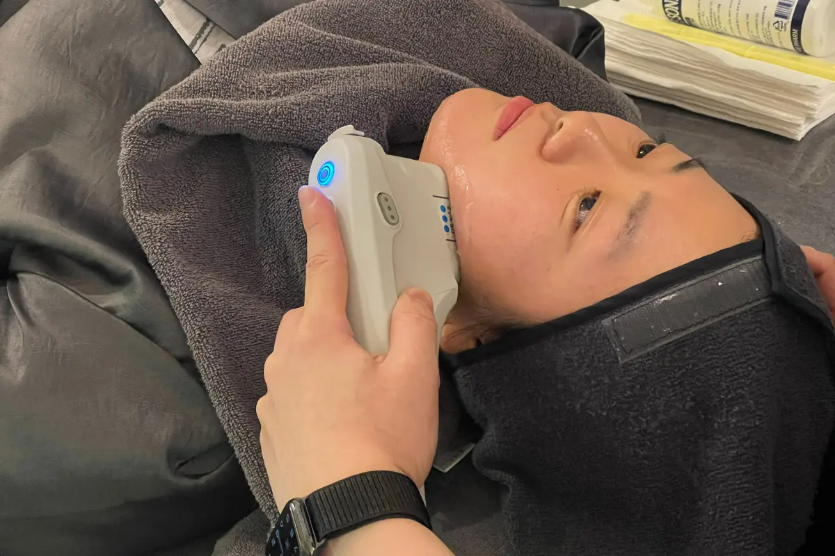 韓國醫美 V面瘦面 小顏提拉 消腫飲品 經絡瘦面 淋巴排毒 家用美容儀 醫美療程 瘦臉 V臉 韓妹 韓國文化 韓國美容