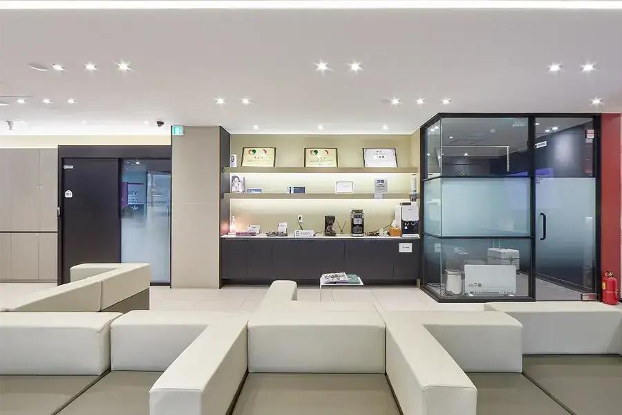 Consultation and treatment space at Design Plastic Surgery Clinic