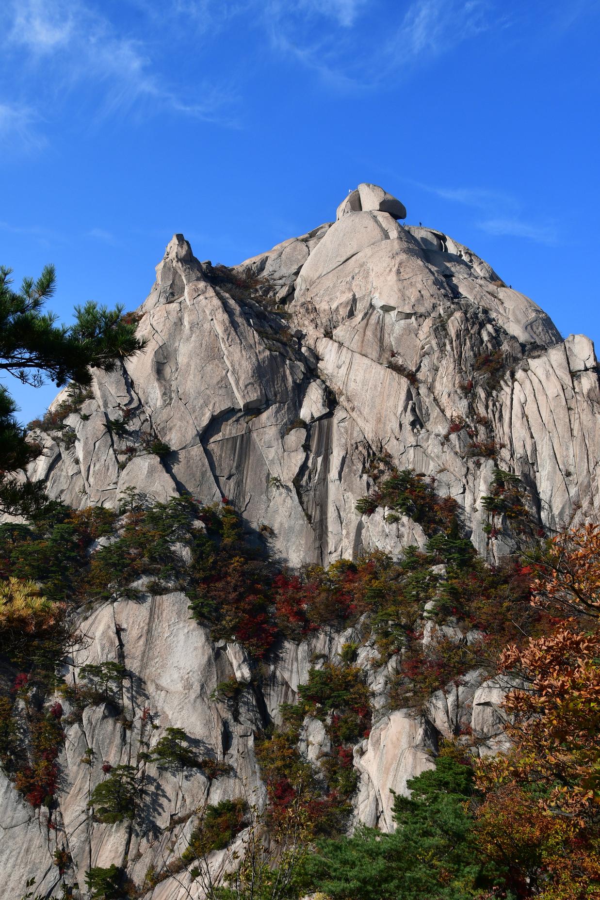 首爾北漢山國立公園城牆步道景色，推薦第一次到韓國行山嘅旅客