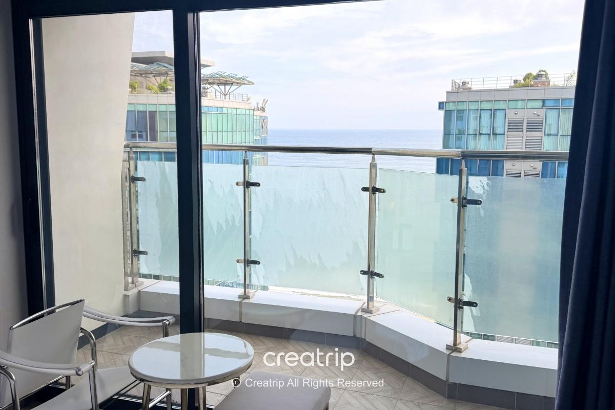 Ocean-view hotel room in Haeundae