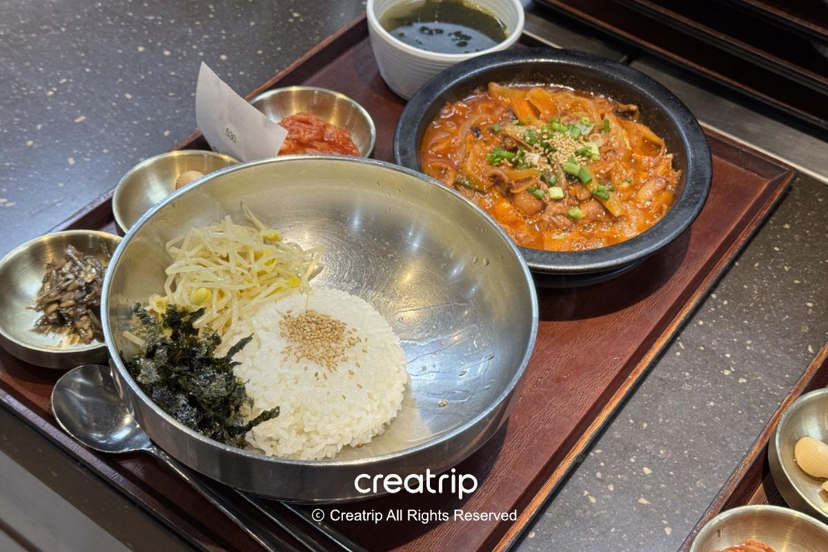 釜山金海機場國內線PLE:EATING的韓式牛肉鍋套餐與小菜