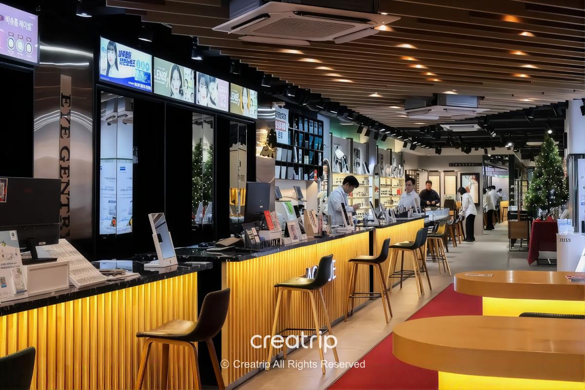 EYEGENTRY OPTICAL 西面店櫃檯與店內空間