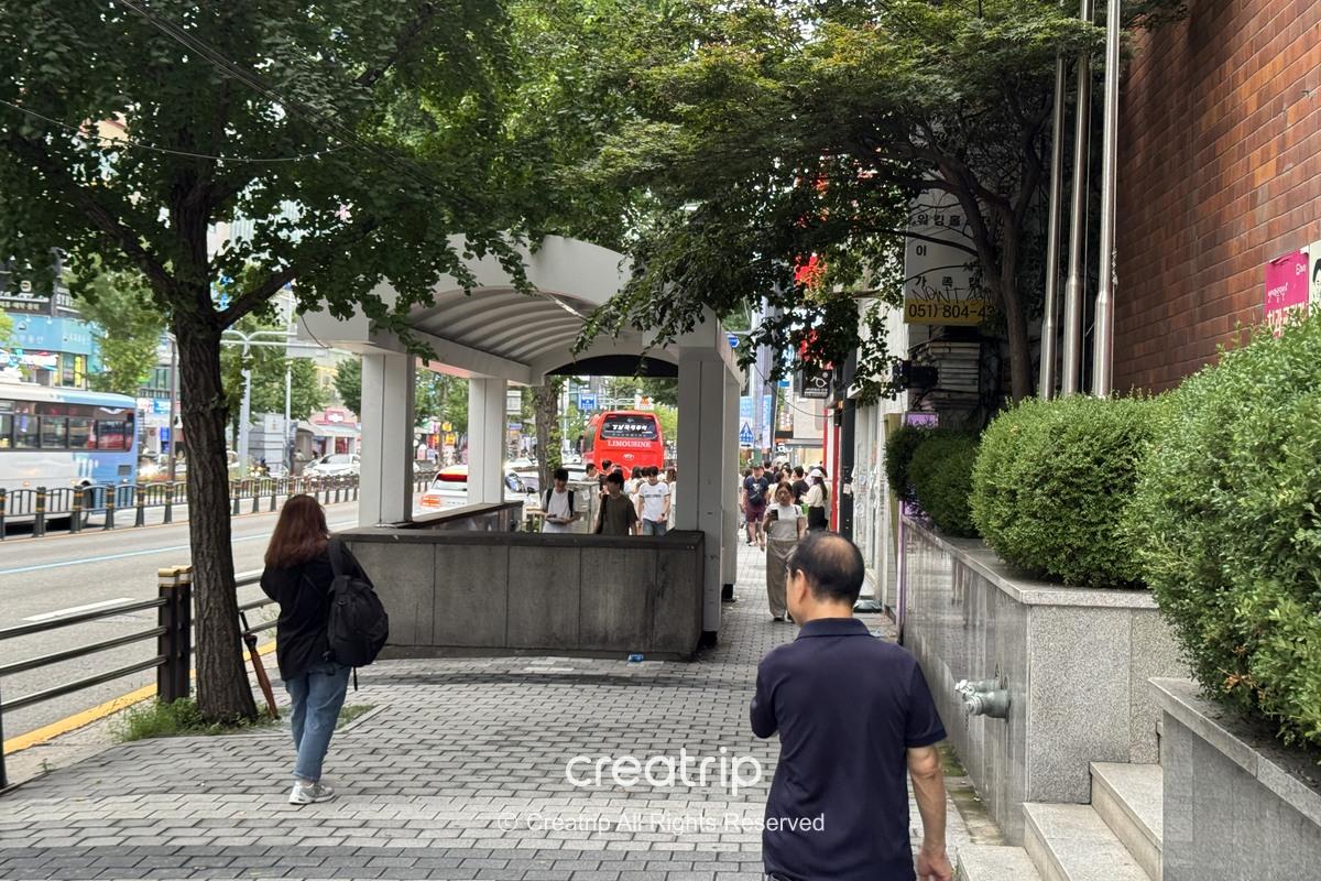 前往EYEGENTRY OPTICAL 西面店的西面站出口周邊