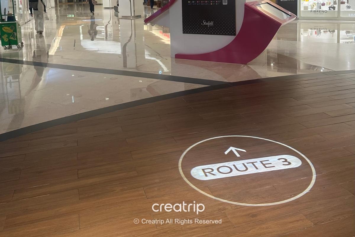 COEX Mall indoor route toward Hyundai Department Store Trade Center Branch