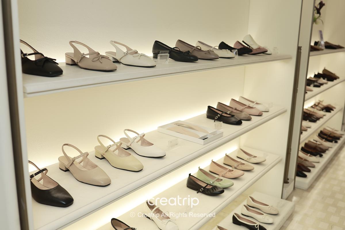 Interior of SAPPUN Myeongdong Stage with women’s shoes displayed along both walls