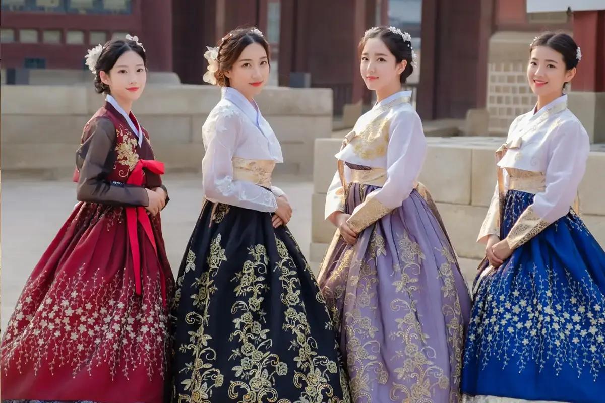 INKOREA韓服の見やすく整理された韓服コーナー