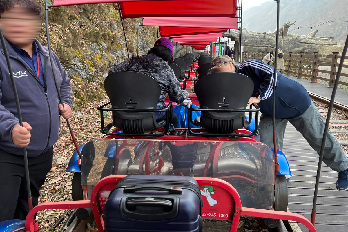 韓国地方旅行、韓国観光地、江原道、カンウォンド、春川、チュンチョン、江村レールバイク、金裕貞駅