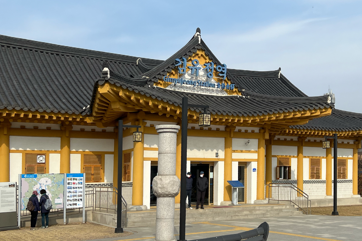 韓国地方旅行、韓国観光地、江原道、カンウォンド、春川、チュンチョン、江村レールバイク、金裕貞駅