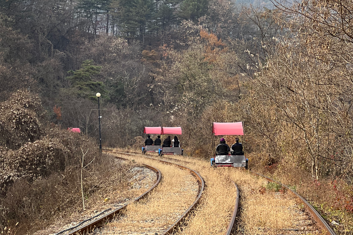韓国地方旅行、韓国観光地、江原道、カンウォンド、春川、チュンチョン、江村レールバイク、金裕貞駅